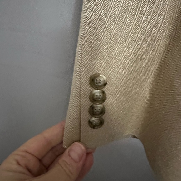 Jos A Bank
Tan herringbone Blazer/Sports Coat - Picture 2 of 6